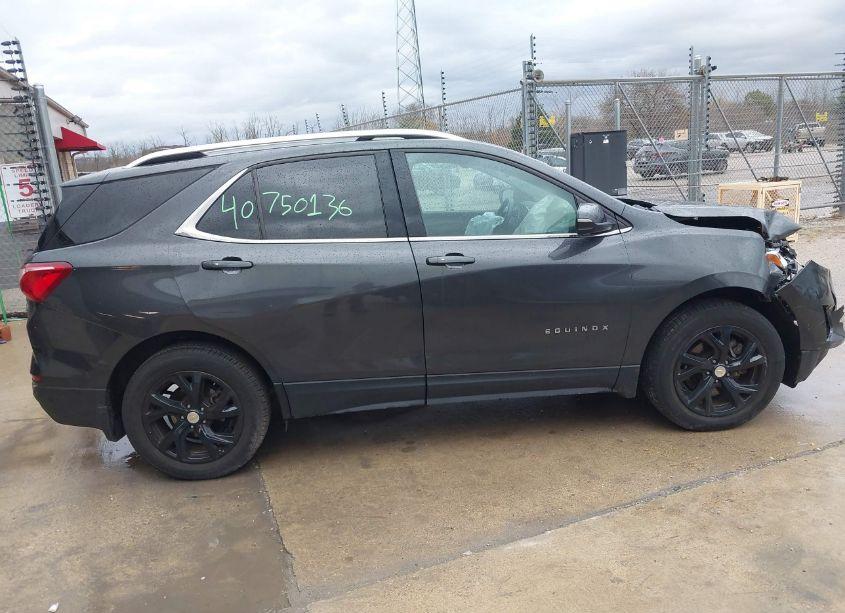 Photo 13 of 2019 Chevrolet Equinox LT (VIN 2GNAXVEX8K6252258)