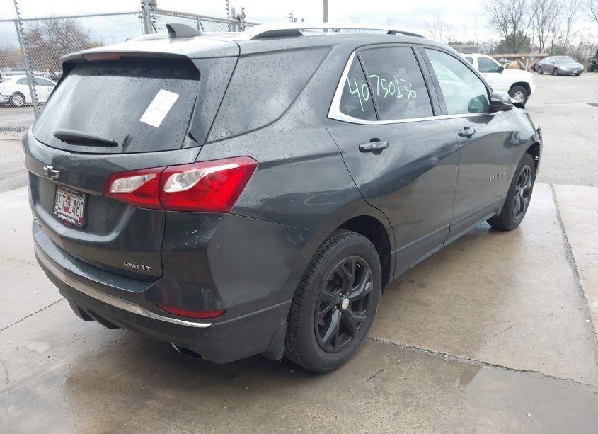 Photo 4 of 2019 Chevrolet Equinox LT (VIN 2GNAXVEX8K6252258)