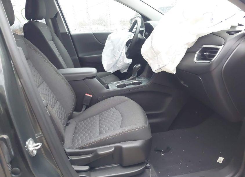 Photo 5 of 2019 Chevrolet Equinox LT (VIN 2GNAXVEX8K6252258)