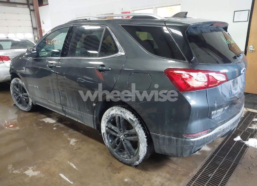 Photo 3 of 2020 Chevrolet Equinox AWD LT 2.0L TURBO (VIN 2GNAXVEX8L6241939)