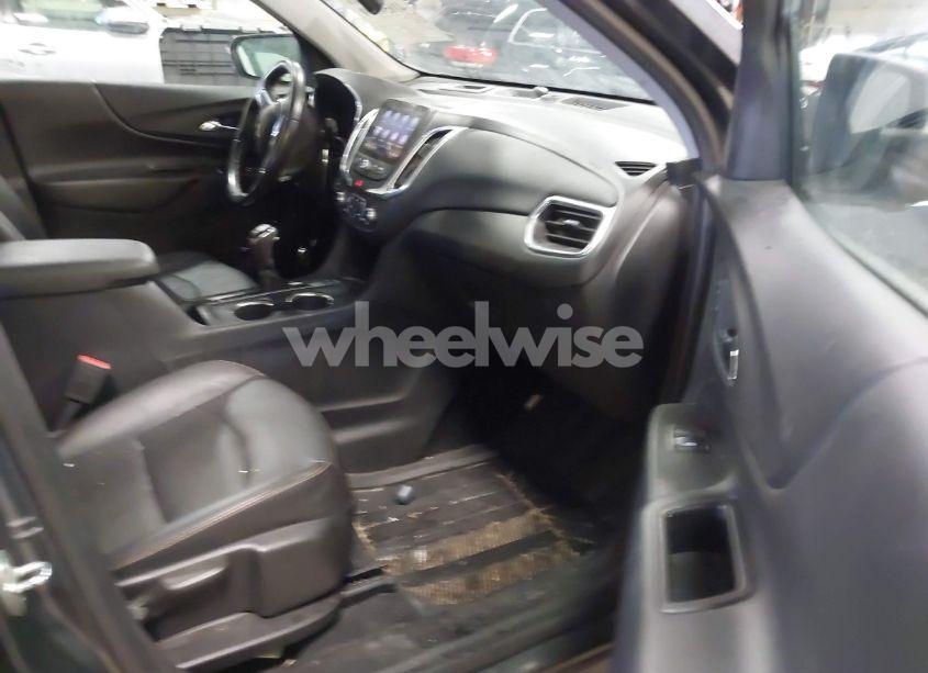 Photo 5 of 2020 Chevrolet Equinox AWD LT 2.0L TURBO (VIN 2GNAXVEX8L6241939)