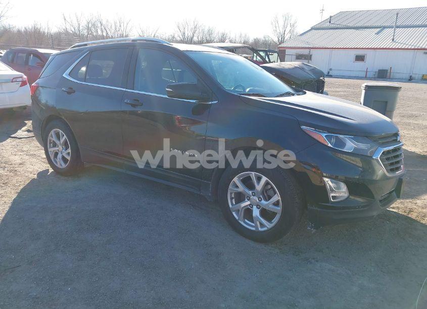 2019 Chevrolet Equinox LT (VIN 2GNAXVEX9K6246436) main photo