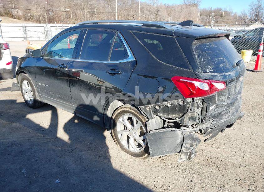 Photo 3 of 2019 Chevrolet Equinox LT (VIN 2GNAXVEX9K6246436)