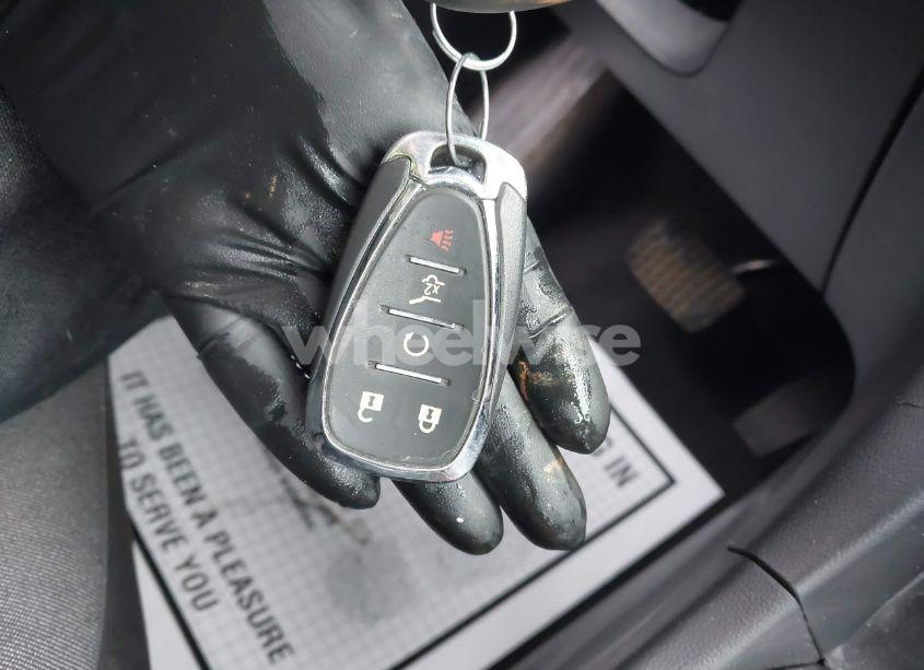 Photo 11 of 2019 Chevrolet Equinox LT (VIN 2GNAXVEX9K6273510)