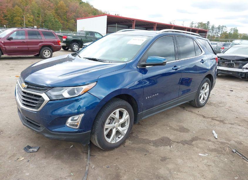 Photo 2 of 2019 Chevrolet Equinox LT (VIN 2GNAXVEXXK6168300)