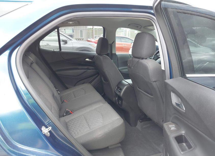 Photo 8 of 2019 Chevrolet Equinox LT (VIN 2GNAXVEXXK6168300)