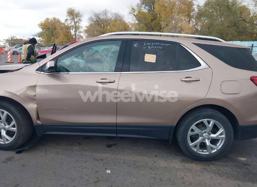 Photo 14 of 2019 Chevrolet Equinox LT (VIN 2GNAXVEXXK6188627)