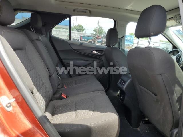 Photo 9 of 2020 CHEVROLET EQUINOX LT (VIN 2GNAXVEXXL6124797)