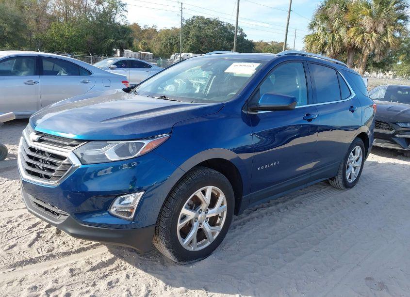 Photo 2 of 2020 Chevrolet Equinox AWD LT 2.0L TURBO (VIN 2GNAXVEXXL6132897)