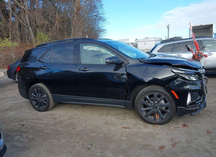 Photo 13 of 2022 Chevrolet Equinox AWD RS (VIN 2GNAXWEV0N6143155)