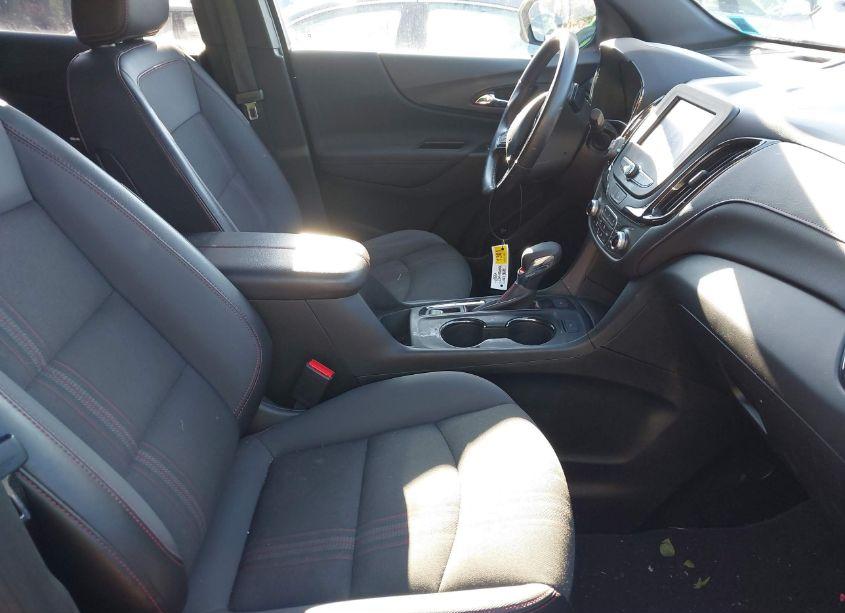 Photo 5 of 2022 Chevrolet Equinox AWD RS (VIN 2GNAXWEV2N6147627)