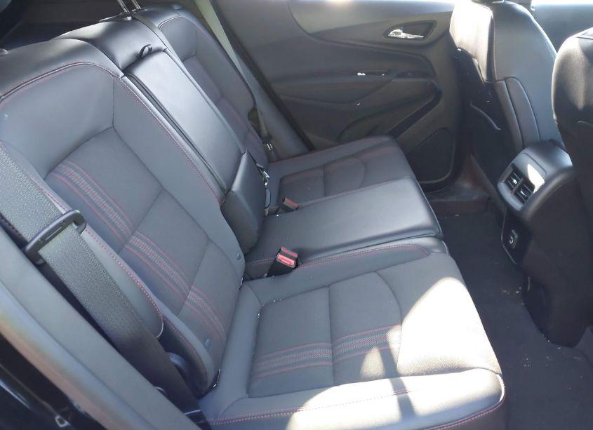 Photo 8 of 2022 Chevrolet Equinox AWD RS (VIN 2GNAXWEV2N6147627)