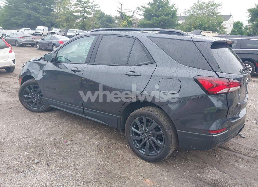 Photo 3 of 2022 Chevrolet Equinox AWD RS (VIN 2GNAXWEV4N6105282)