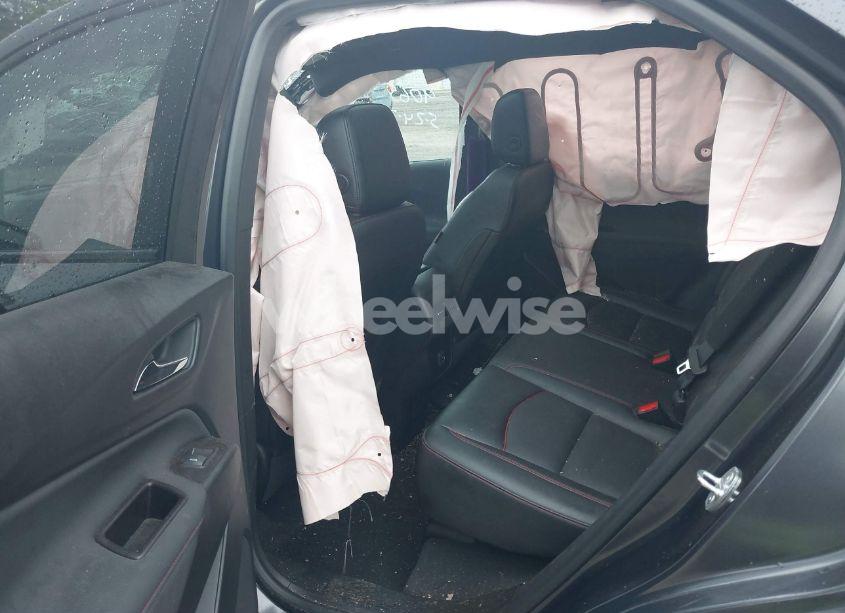 Photo 8 of 2022 Chevrolet Equinox AWD RS (VIN 2GNAXWEV4N6105282)