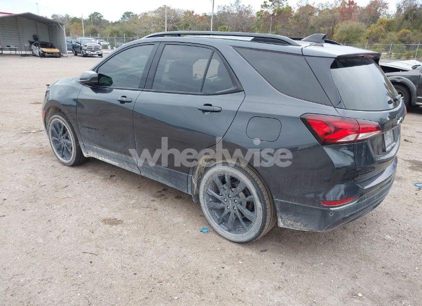 Photo 3 of 2022 Chevrolet Equinox AWD RS (VIN 2GNAXWEV7N6131732)