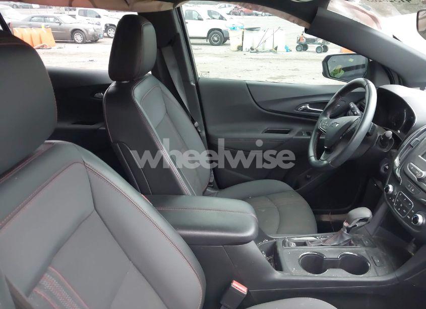 Photo 5 of 2022 Chevrolet Equinox AWD RS (VIN 2GNAXWEV7N6131732)