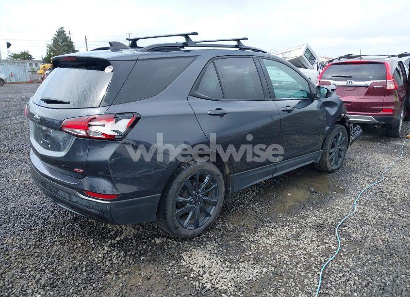 Photo 4 of 2022 Chevrolet Equinox AWD RS (VIN 2GNAXWEV8N6130041)