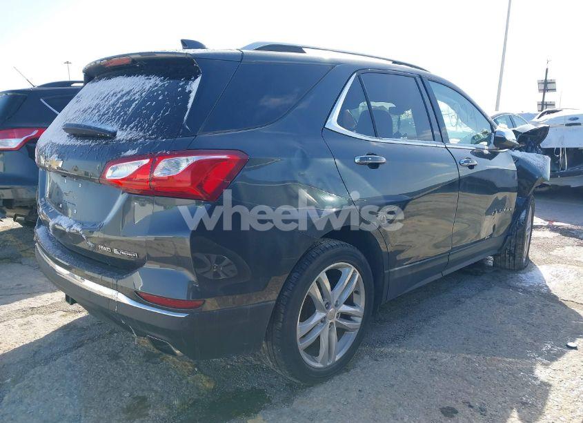Photo 4 of 2018 Chevrolet Equinox PREMIER (VIN 2GNAXWEX0J6314255)