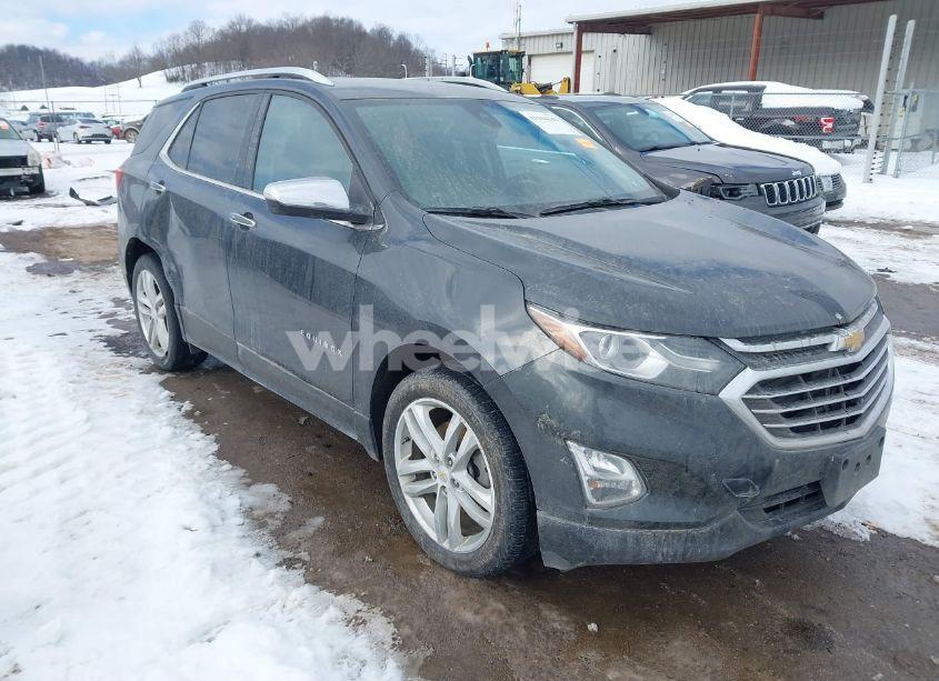 2018 Chevrolet Equinox PREMIER (VIN 2GNAXWEX1J6198158) main photo