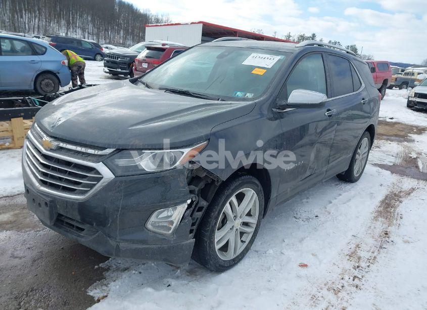 Photo 2 of 2018 Chevrolet Equinox PREMIER (VIN 2GNAXWEX1J6198158)