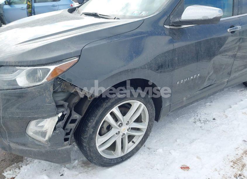 Photo 6 of 2018 Chevrolet Equinox PREMIER (VIN 2GNAXWEX1J6198158)