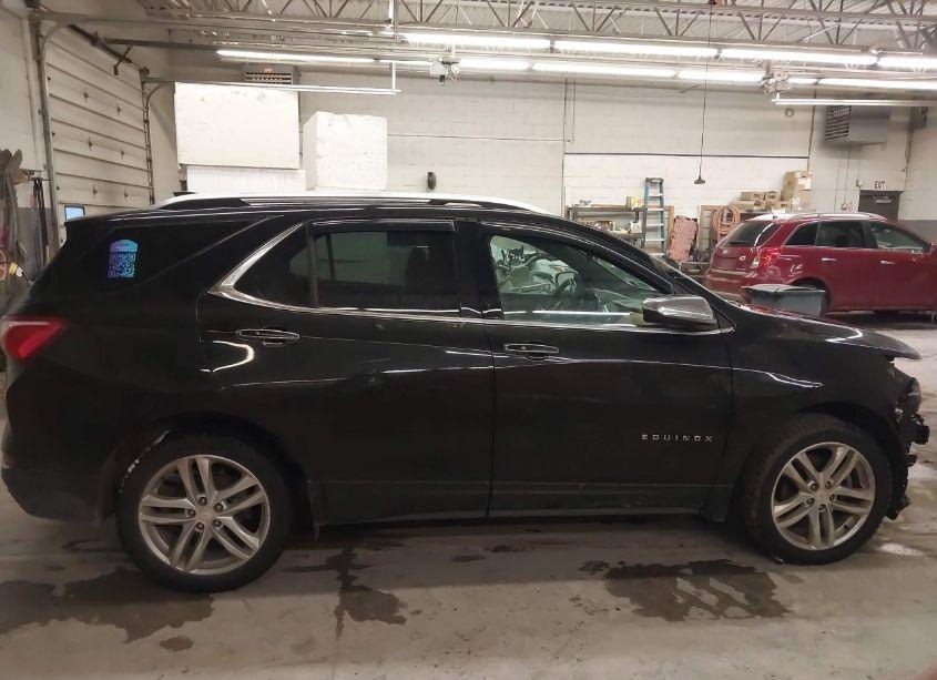 Photo 13 of 2018 Chevrolet Equinox PREMIER (VIN 2GNAXWEX1J6321196)