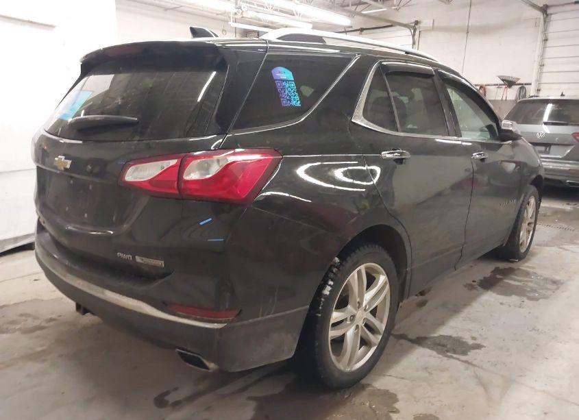 Photo 4 of 2018 Chevrolet Equinox PREMIER (VIN 2GNAXWEX1J6321196)