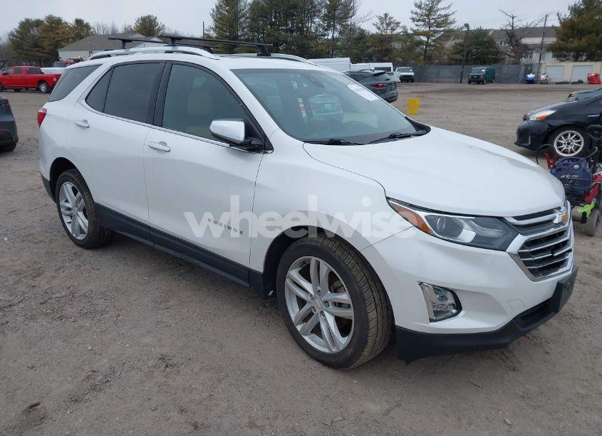 2018 Chevrolet Equinox PREMIER (VIN 2GNAXWEX2J6160521) main photo
