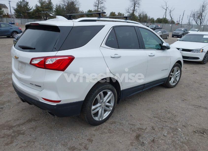 Photo 4 of 2018 Chevrolet Equinox PREMIER (VIN 2GNAXWEX2J6160521)