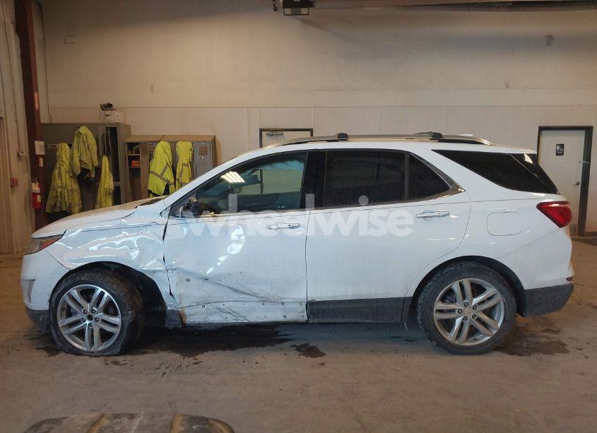 Photo 14 of 2018 Chevrolet Equinox PREMIER (VIN 2GNAXWEX2J6201021)