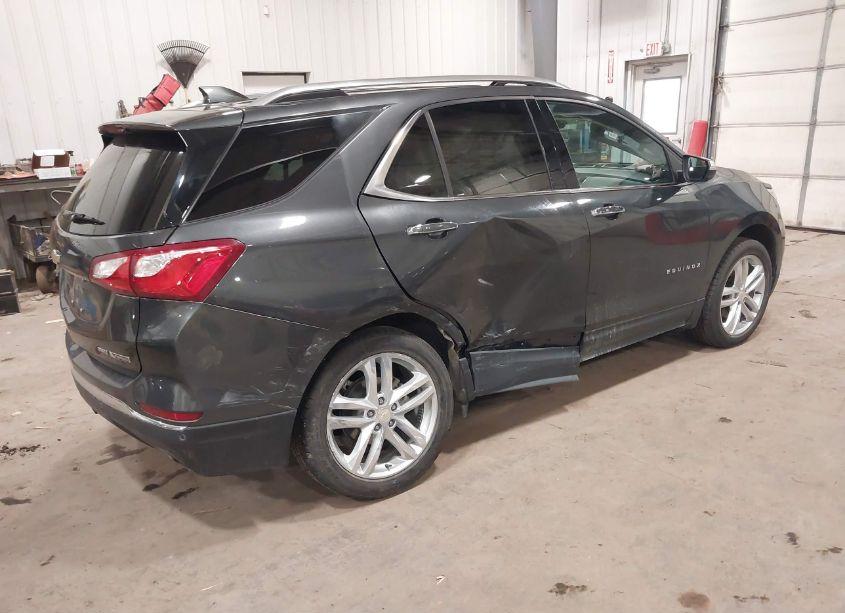 Photo 4 of 2018 Chevrolet Equinox PREMIER (VIN 2GNAXWEX5J6152963)