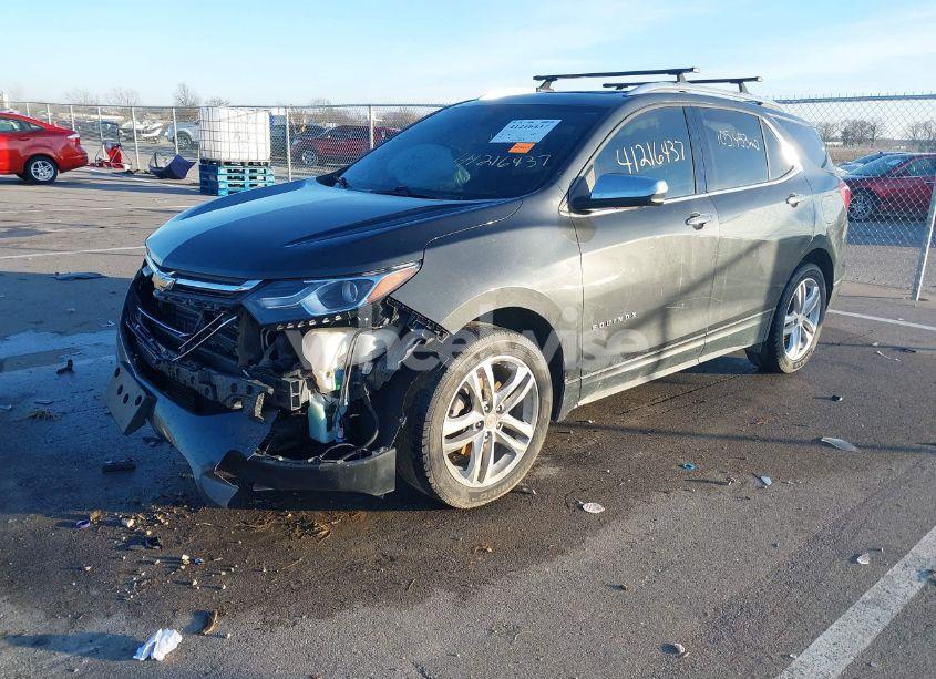 Photo 2 of 2018 Chevrolet Equinox PREMIER (VIN 2GNAXWEX7J6139051)
