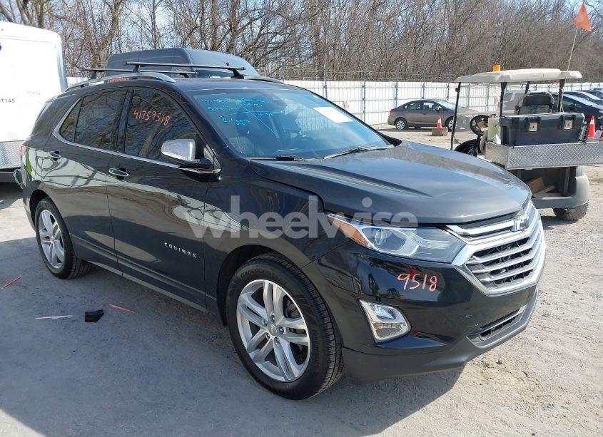 2018 Chevrolet Equinox PREMIER (VIN 2GNAXWEX8J6236596) main photo
