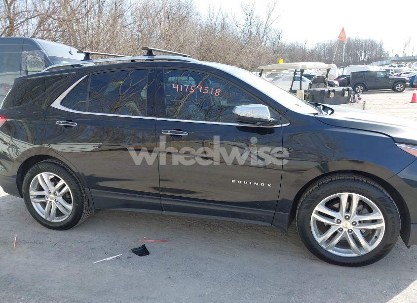 Photo 13 of 2018 Chevrolet Equinox PREMIER (VIN 2GNAXWEX8J6236596)