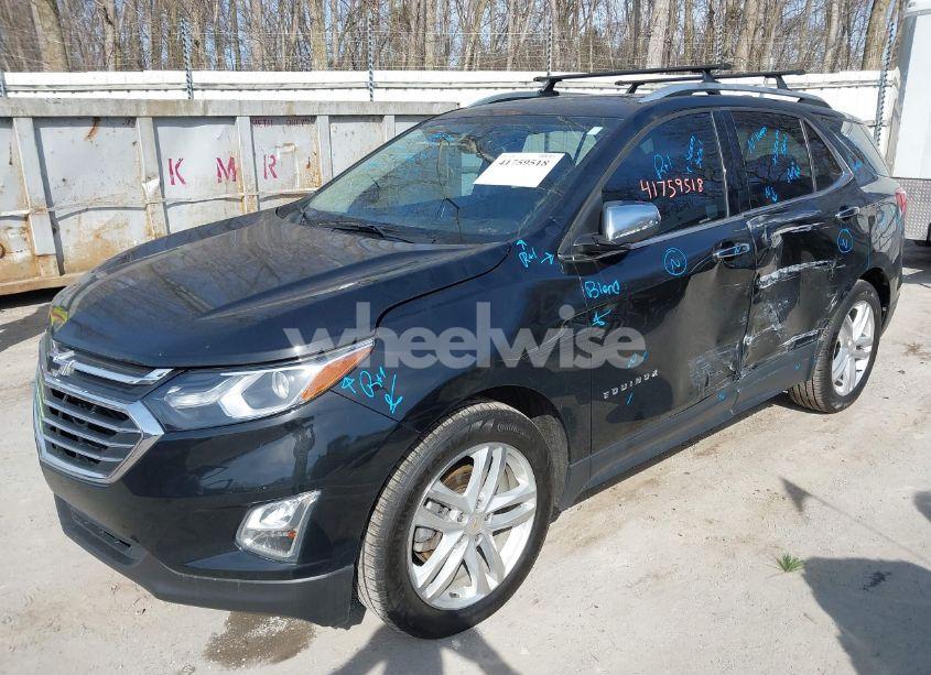 Photo 2 of 2018 Chevrolet Equinox PREMIER (VIN 2GNAXWEX8J6236596)