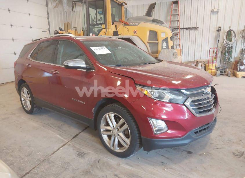 2018 Chevrolet Equinox PREMIER (VIN 2GNAXWEX8J6250563) main photo