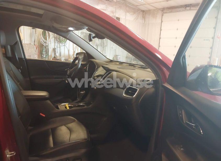 Photo 5 of 2018 Chevrolet Equinox PREMIER (VIN 2GNAXWEX8J6250563)