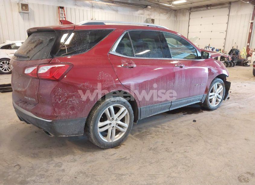 Photo 4 of 2018 Chevrolet Equinox PREMIER (VIN 2GNAXWEXXJ6245798)