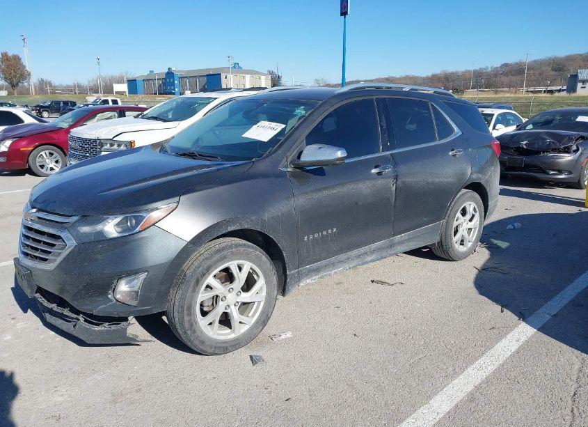Photo 2 of 2019 Chevrolet Equinox PREMIER (VIN 2GNAXXEV1K6143389)