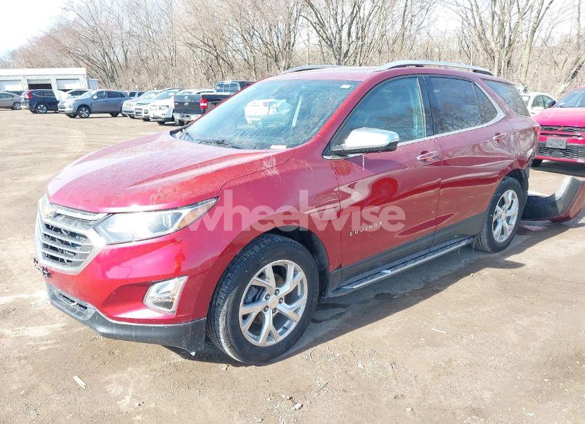 Photo 2 of 2019 Chevrolet Equinox PREMIER (VIN 2GNAXXEV1K6205826)