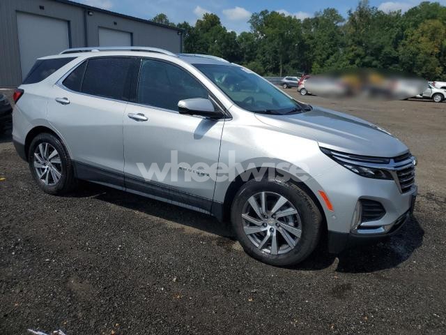 Photo 8 of 2022 CHEVROLET EQUINOX PREMIER (VIN 2GNAXXEV1N6126404)