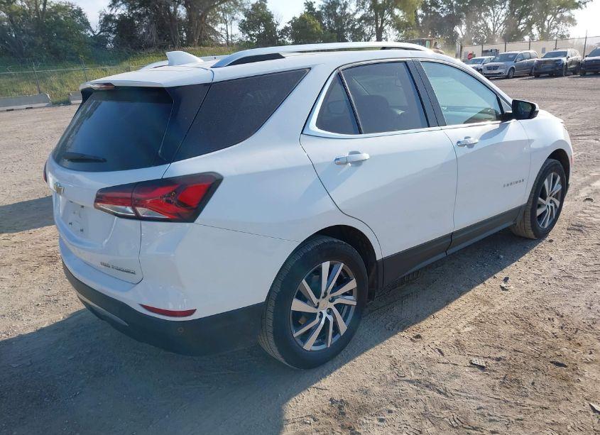 Photo 4 of 2022 Chevrolet Equinox AWD PREMIER (VIN 2GNAXXEV1N6145826)