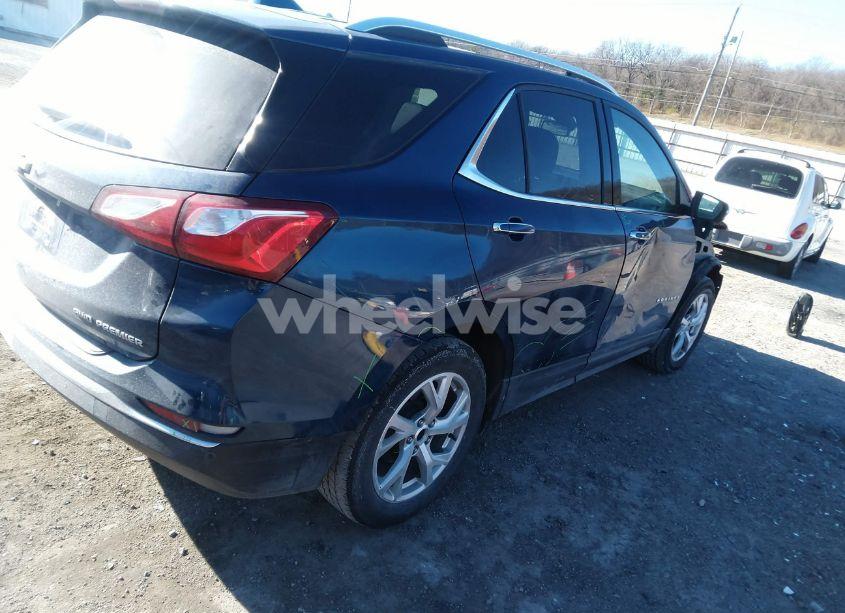 Photo 4 of 2020 Chevrolet Equinox AWD PREMIER 1.5L TURBO (VIN 2GNAXXEV3L6244032)