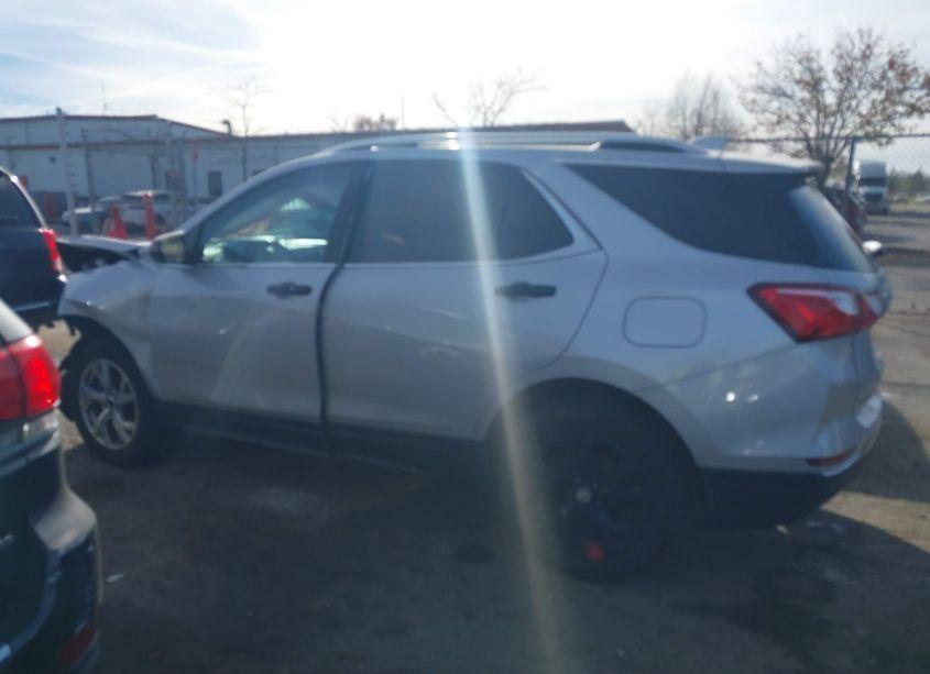 Photo 14 of 2020 Chevrolet Equinox AWD PREMIER 1.5L TURBO (VIN 2GNAXXEV4L6102529)