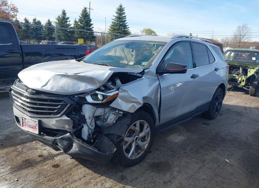 Photo 2 of 2020 Chevrolet Equinox AWD PREMIER 1.5L TURBO (VIN 2GNAXXEV4L6102529)