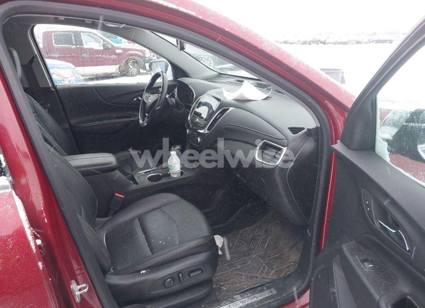 Photo 5 of 2021 Chevrolet Equinox AWD PREMIER (VIN 2GNAXXEV4M6105996)