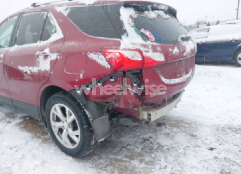 Photo 6 of 2021 Chevrolet Equinox AWD PREMIER (VIN 2GNAXXEV4M6105996)