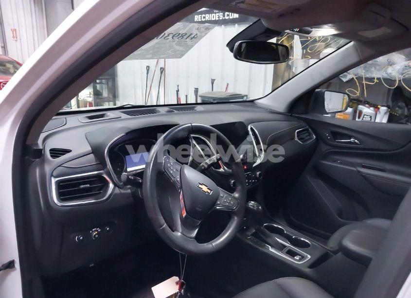 Photo 18 of 2021 Chevrolet Equinox AWD PREMIER (VIN 2GNAXXEV4M6128145)