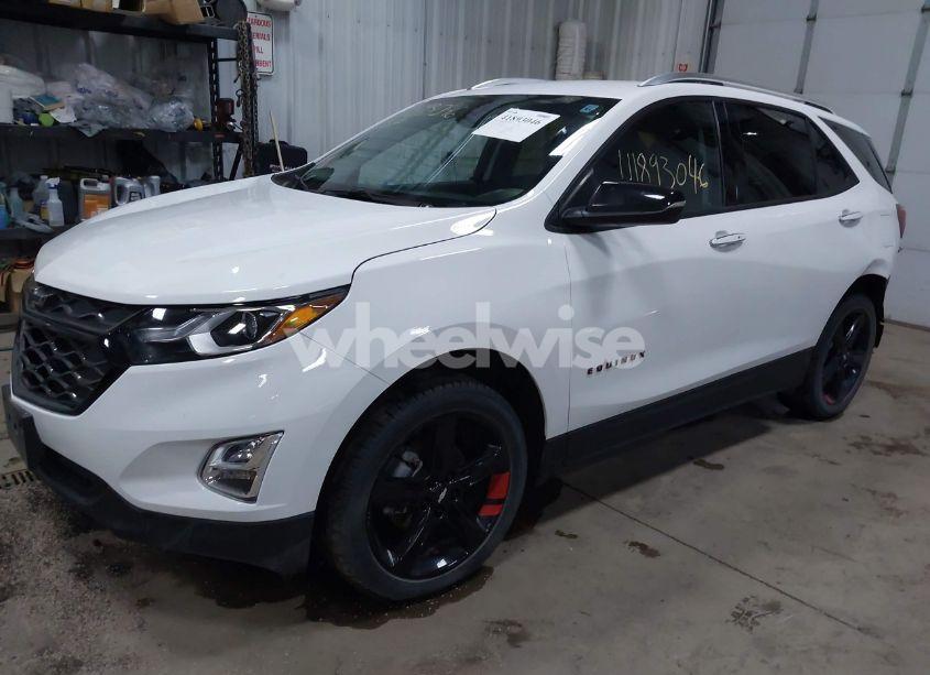 Photo 2 of 2021 Chevrolet Equinox AWD PREMIER (VIN 2GNAXXEV4M6128145)