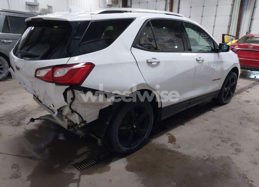 Photo 4 of 2021 Chevrolet Equinox AWD PREMIER (VIN 2GNAXXEV4M6128145)